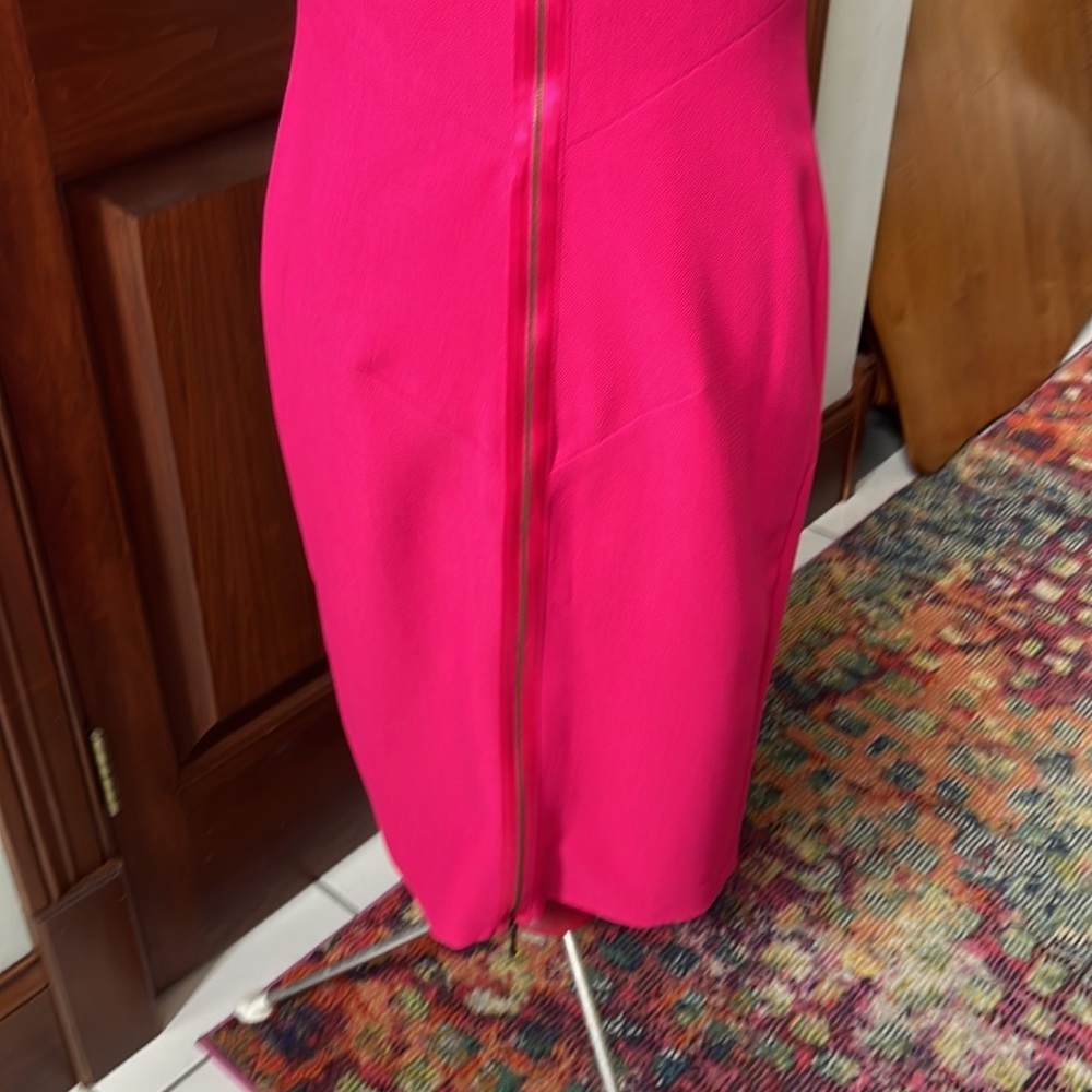 Jones New York    Bright pink straight line dress    Full back zipper    Size 6 - Picture 10 of 13